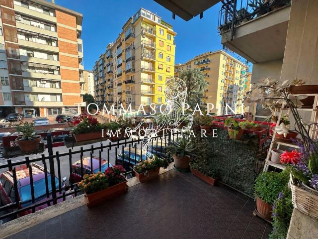 Appartamento in vendita di 120 m² in Via Valdinievole, 49
