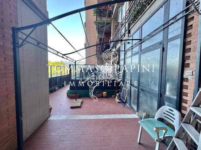 Appartamento in vendita di 120 m² in Via Valdinievole, 49