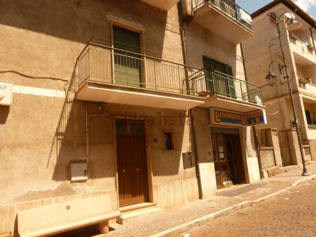 Appartamento in vendita di 120 m² in Via Valeria, 65