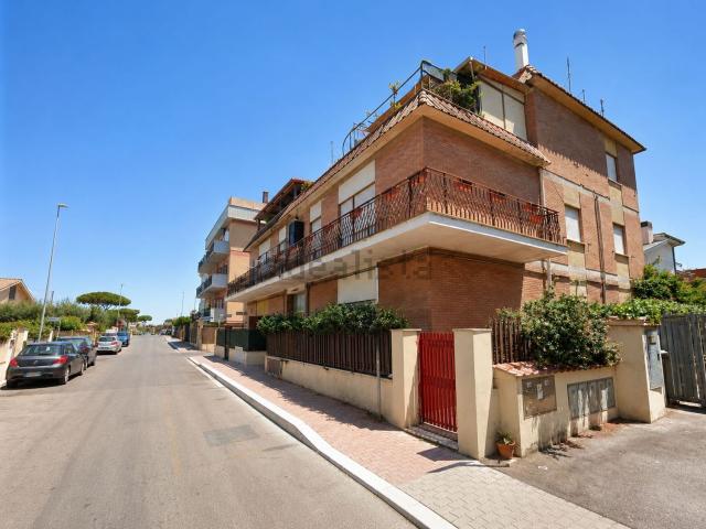 Appartamento in vendita di 120 m² in Via Valledoria, 109