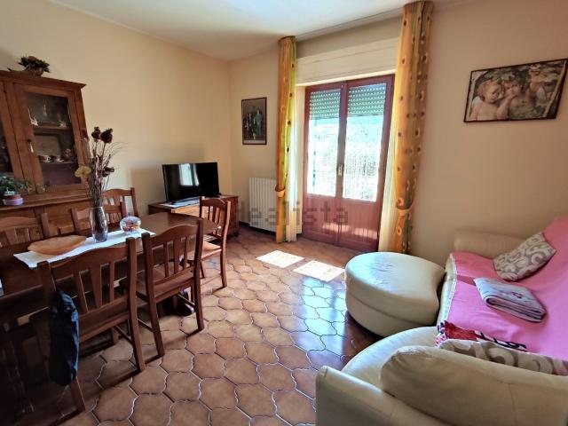 Appartamento in vendita di 120 m² in Via Varese, 4