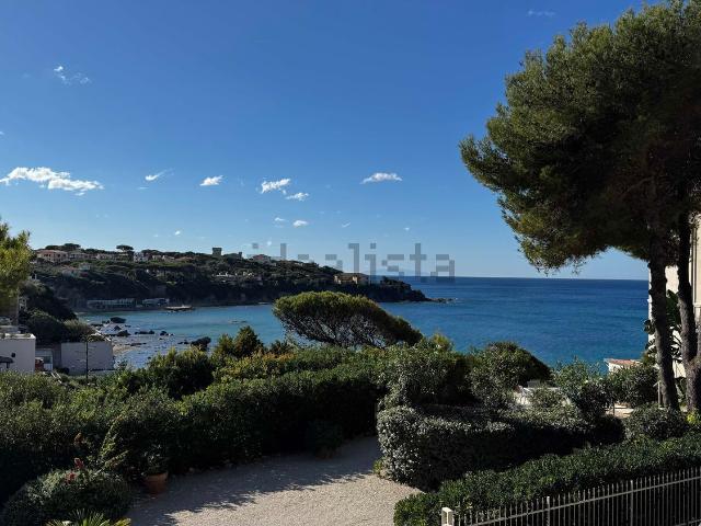 Appartamento in vendita di 120 m² in Via Vecchia Aurelia, 760