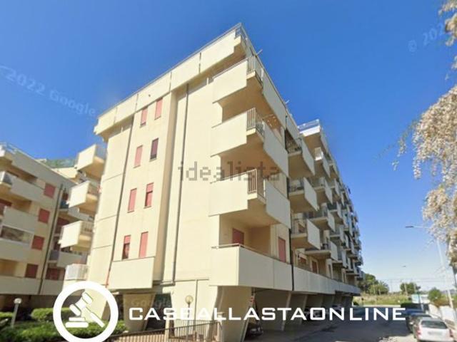 Appartamento in vendita di 120 m² in Via Vittorio Bachelet