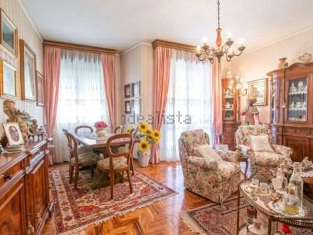 Appartamento in vendita di 120 m² in Via Vittorio Veneto