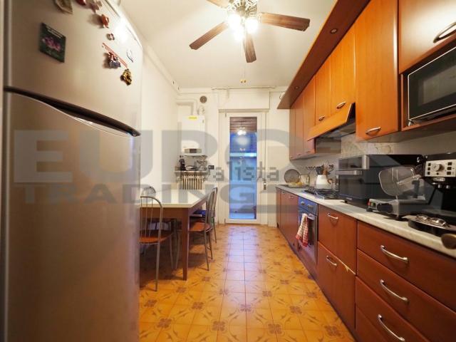 Appartamento in vendita di 120 m² in Via Vittorio Veneto