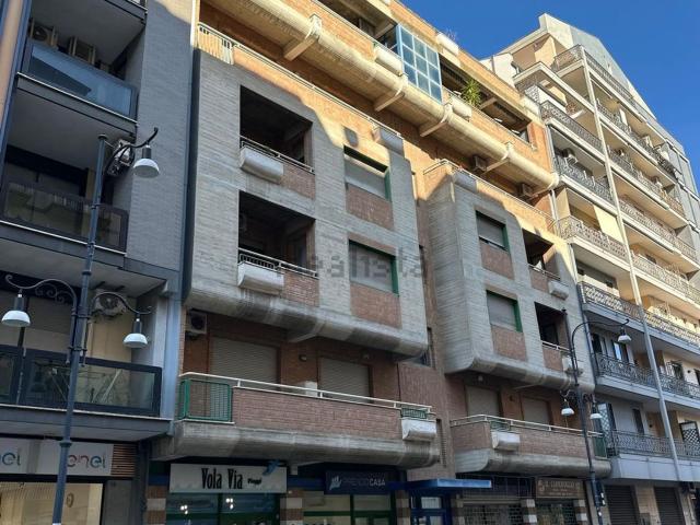 Appartamento in vendita di 120 m² in Via Vittime Civili, 20