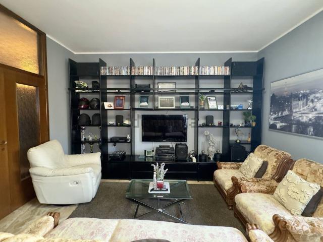 Appartamento in vendita di 120 m² in Via Villa Pompea, 29