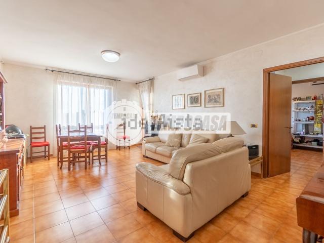 Appartamento in vendita di 120 m² in Via Vincenzo Barelli