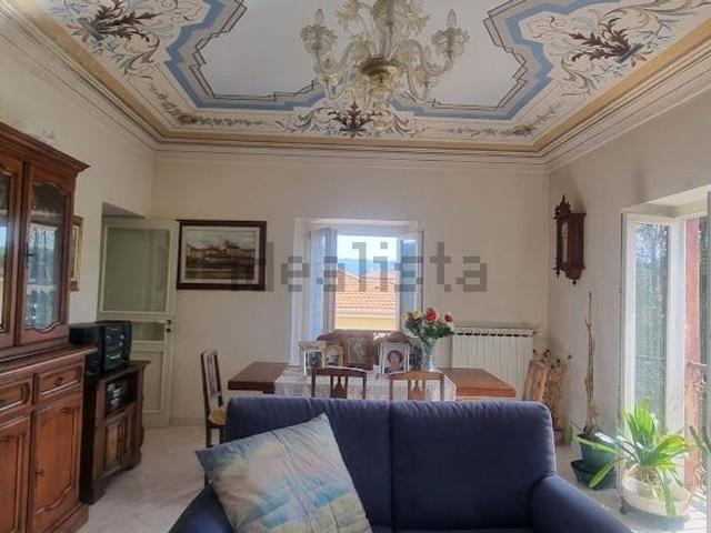 Appartamento in vendita di 120 m² in Via Vincenzo Gioberti