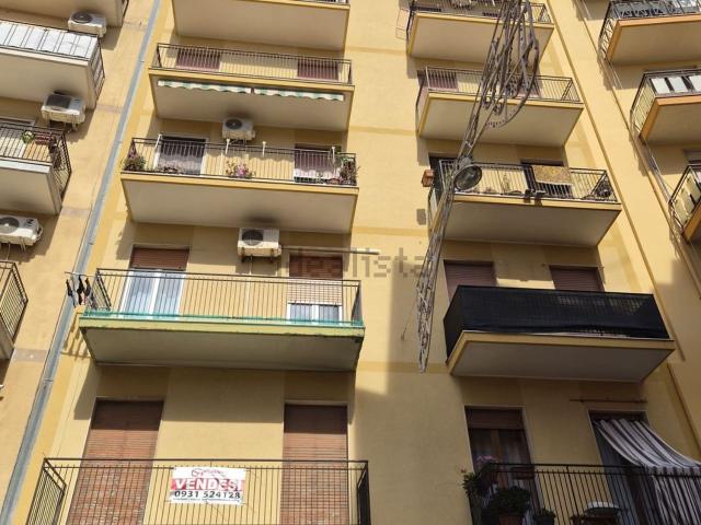 Appartamento in vendita di 120 m² in Via XIV Ottobre, 57