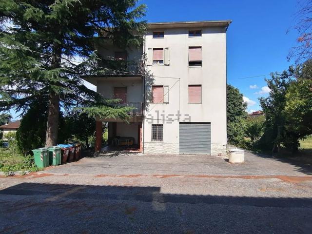 Appartamento in vendita di 120 m² in Via XVI Giugno, 8