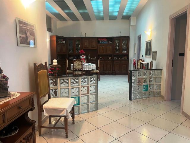 Appartamento in vendita di 120 m² in Via Zingani, 10