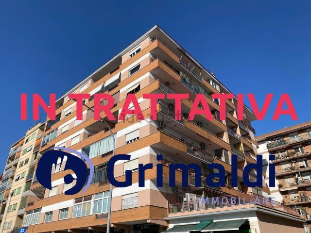 Appartamento in vendita di 120 m² in Viale Tito Labieno, 24