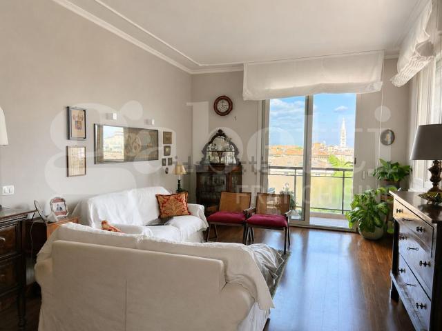 Appartamento in vendita di 120 m² in Viale Trento Trieste