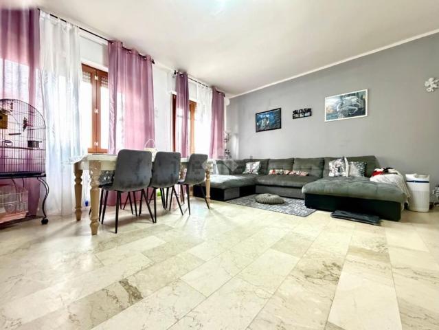 Appartamento in vendita di 120 m² in Viale Trieste, 41