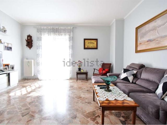 Appartamento in vendita di 120 m² in Viale Vittorio Veneto