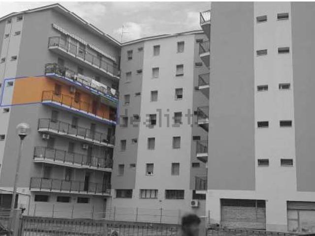 Appartamento in vendita di 120 m² in Viale A. Gramsci, 243