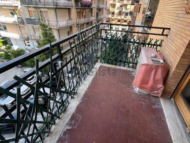 Appartamento in vendita di 120 m² in Viale Alcide De Gasperi