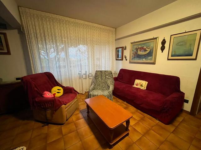 Appartamento in vendita di 120 m² in Viale America, 23
