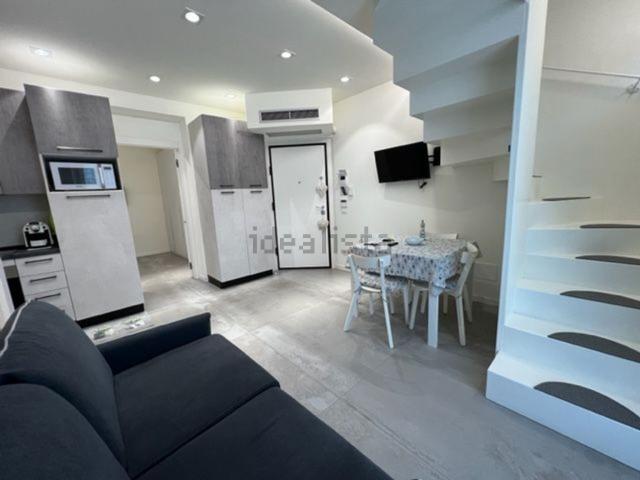 Appartamento in vendita di 120 m² in Viale Antonio Gramsci, 17