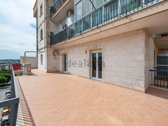 Appartamento in vendita di 120 m² in Viale Cavalieri di Malta, 26