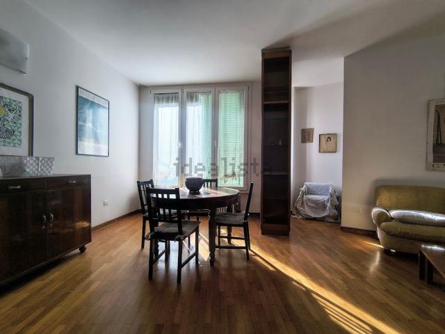 Appartamento in vendita di 120 m² in Viale Cavour, 144