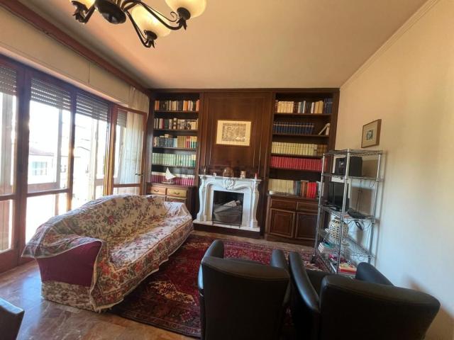 Appartamento in vendita di 120 m² in Viale Cristoforo Colombo