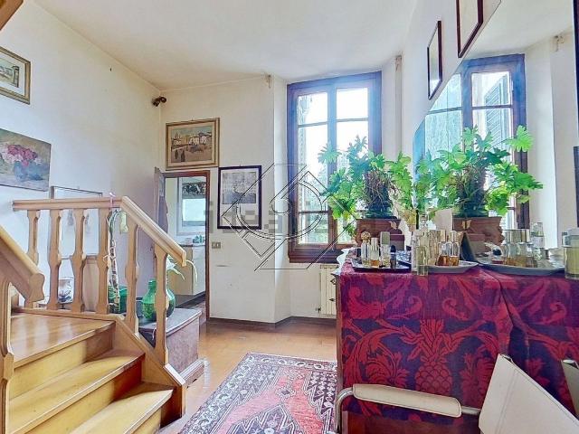 Appartamento in vendita di 120 m² in Viale del Poggio Imperiale