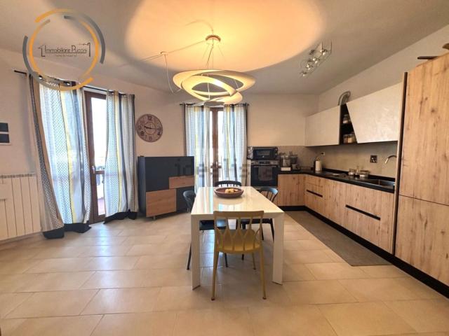 Appartamento in vendita di 120 m² in Viale del Pino