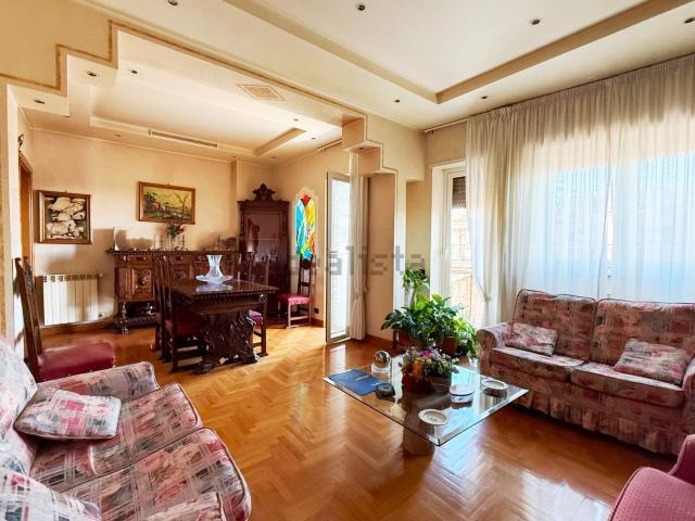 Appartamento in vendita di 120 m² in Viale di Villa Pamphili, 37