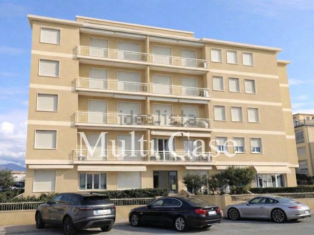 Appartamento in vendita di 120 m² in Viale Ermenegildo Pistelli