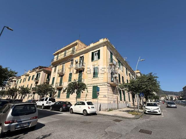 Appartamento in vendita di 120 m² in Viale Europa, 47