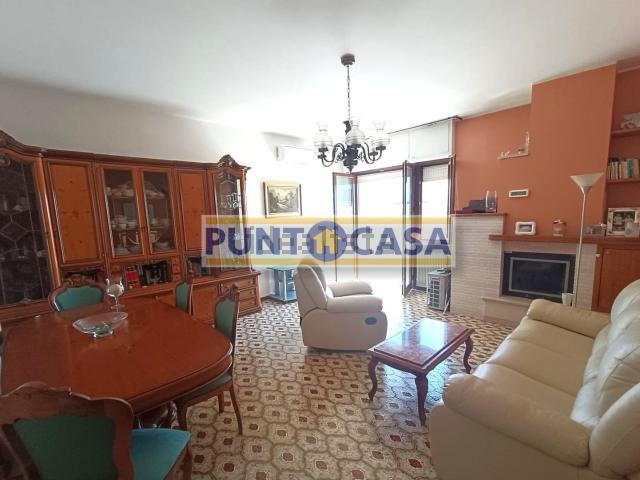 Appartamento in vendita di 120 m² in Viale Europa, 67