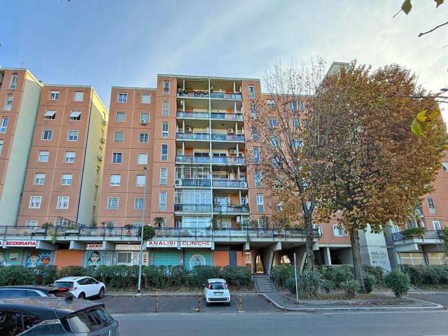 Appartamento in vendita di 120 m² in Viale Fernando Santi, 32
