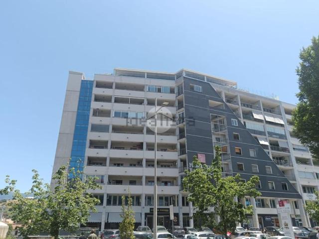 Appartamento in vendita di 120 m² in Viale Giacomo Mancini, 28