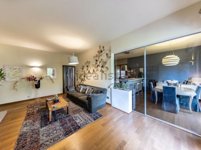 Appartamento in vendita di 120 m² in Viale Giuseppe Garibaldi
