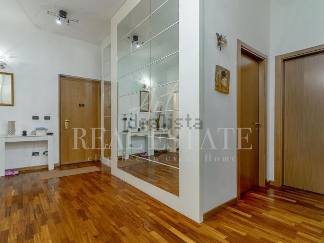 Appartamento in vendita di 120 m² in Viale Lombardia, 22