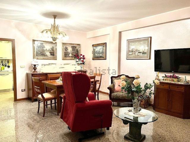 Appartamento in vendita di 120 m² in Viale Marcello Federici