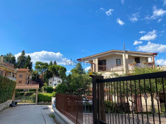Appartamento in vendita di 120 m² in Viale Paolo VI