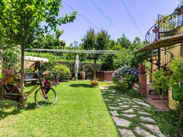 Appartamento in vendita di 120 m² in Viale San Francesco D&apos Assisi