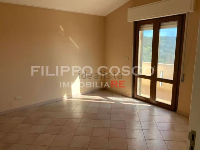 Appartamento in vendita di 120 m² in Viale San Francesco da Paola, 41
