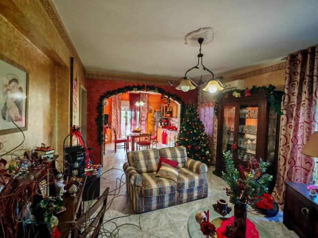 Appartamento in vendita di 120 m² in Viale Sicilia, 45