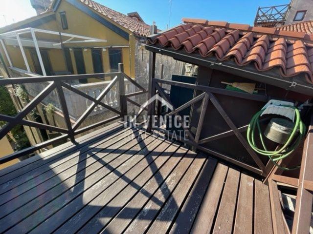 Appartamento in vendita di 120 m² in Calle de la Fencie