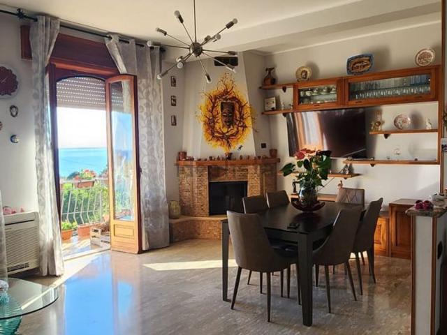 Appartamento in vendita di 120 m² in Contrada Vatrò, 6