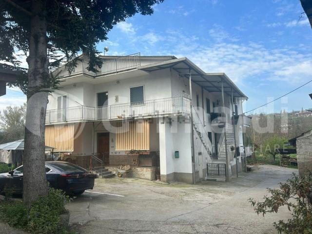 Appartamento in vendita di 120 m² in Contrada Ponte delle Tavole