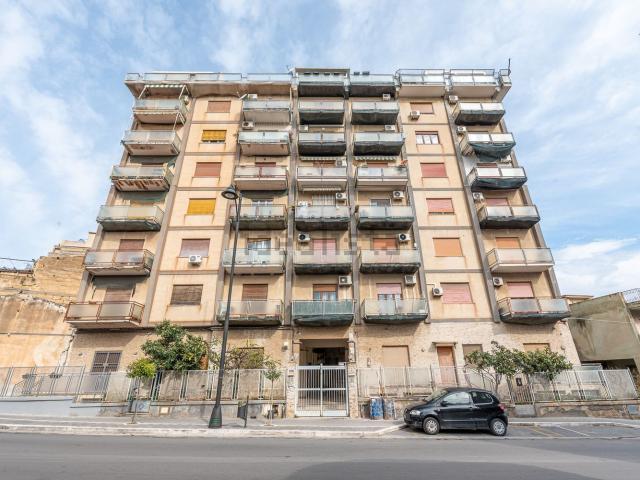 Appartamento in vendita di 120 m² in Corso Umberto I, 975