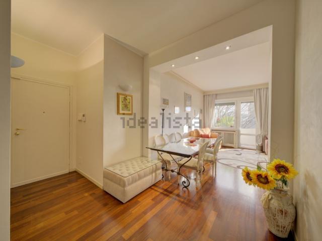 Appartamento in vendita di 120 m² in Corso Bernardino Telesio, 95