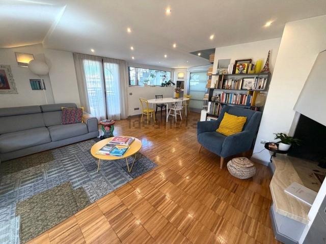Appartamento in vendita di 120 m² in Corso Mazzini, 334