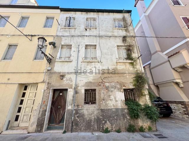 Appartamento in vendita di 120 m² in Fondamenta Marangoni, 1103