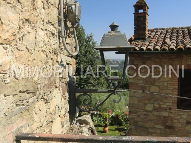Appartamento in vendita di 120 m² in Frazione Cecanibbi, 1
